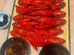 -肥肥虾庄·金牌油焖大虾(汉街SKP店)