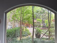 -穹六人间 people 6(岳阳路店)