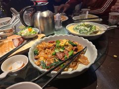 泰式炒牛河-大头虾越式风味餐厅(光明广场店)