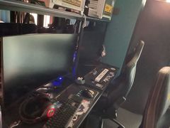 -粤塔x电竞酒店(深圳龙华大浪后浪新天地店)