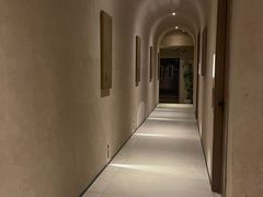 -灸春堂·艾灸·痛症·整脊连锁(之江银泰店)