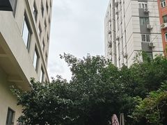 -上海虹桥君丽假日酒店(娄山关路地铁站店)