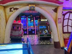 -卡通尼乐园(重庆南坪协信星光店)