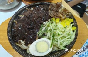 Beef Fried Sauce Noodles