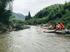 -仙山谷激浪漂流