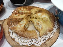 珊瑚鲜肉脆锅贴-申阿婆·上海菜·小海鲜(国展店)
