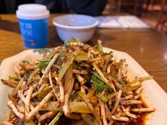 莴笋拌折耳根-阿婉贵州苗家酸汤鱼(梅林店)
