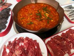 -毛辣果·贵州红酸汤牛肉火锅(西单店)