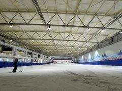 -乔波室内滑雪场