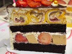 黑巧草莓奶油可丽卷蛋糕-PAOPAO Bakery&Café(新天地店)