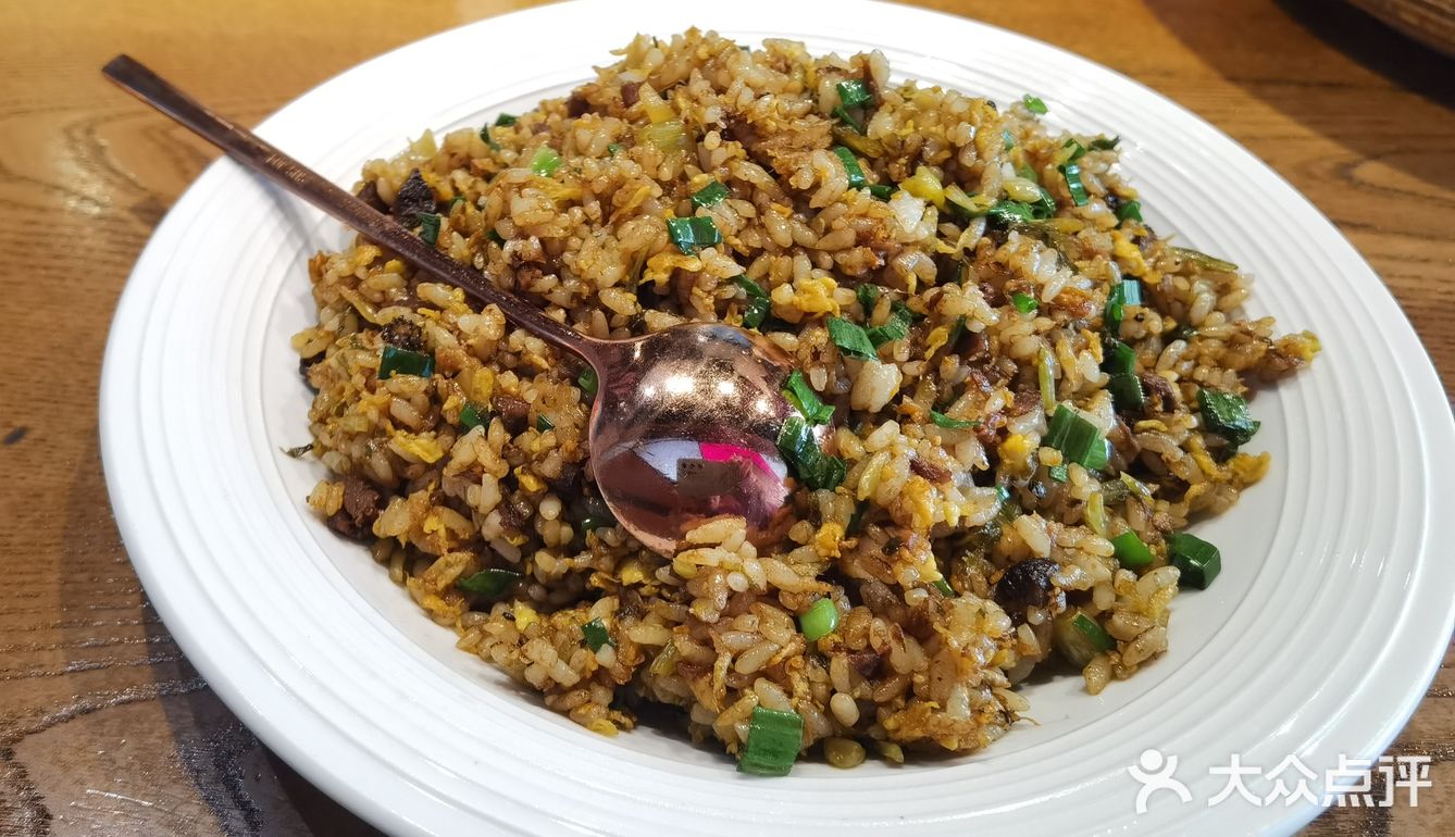 今天的美食探店之旅