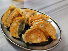 鲜肉韭菜煎饺-芬芳甜品(同福路店)