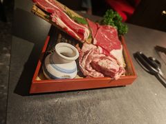 -铭牛烧肉·和牛海鲜自助(高新月牙湖店)