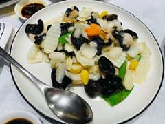 鲜百合煎酿木耳-花城苑广府菜(侨鑫店)
