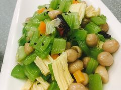 -东四民芳餐厅(世茂工三店)