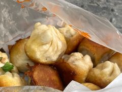 刚出炉的生煎包-赵宝美煎包店