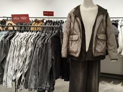 -URBAN REVIVO(上海中庚漫游城店)