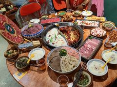 -周小明火锅(黑金冠社区店)