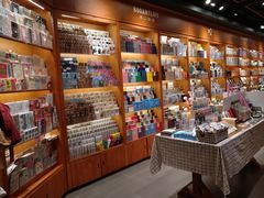 -西西弗书店&矢量咖啡(凯德晶萃广场店)