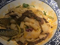 牛肉拌凉皮-旺顺阁鱼头泡饼(常营店)