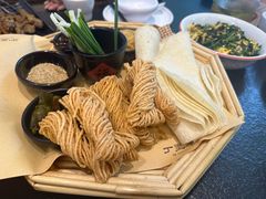 -丁里羊肉小镇(天鹅湖总店)
