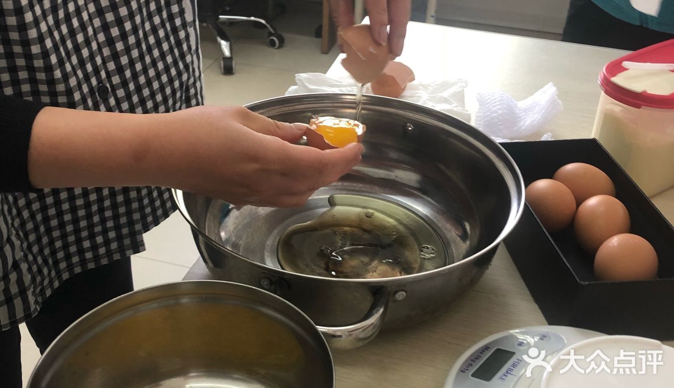 超成功的不凹陷的纸杯蛋糕