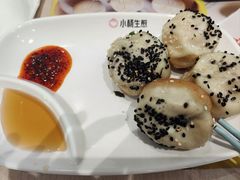 -小杨生煎(金山百联购物中心3楼店)