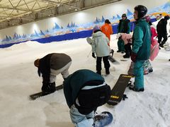 -乔波室内滑雪场