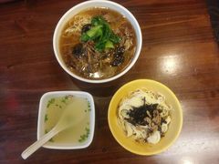 双菇面&nbsp;12元&nbsp;开洋葱油面10元-五芳齋(云南南路店)