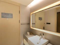 -全季酒店(北京三里屯太古里工人体育场地铁站店)