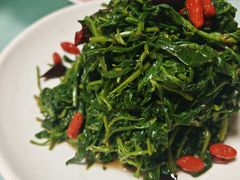 -民族手抓羊肉馆·滩羊手抓·烤全羊