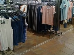 -三福时尚(三峡广场华夏银座店)