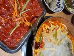 -洱火云南酸菜牛肉火锅(石景山当代商城店)