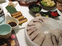 -洪氏嗨捞·猪肚鸡火锅(阳光天地店)