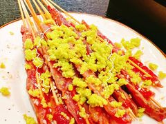 -何妹湿辣牛肉·粤式烧烤砂煲(桂雅路店)