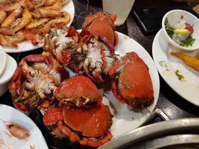 圣鲸国际美食百汇(前进店)-"挺好的,在长春的自助里算不错的了,不过价