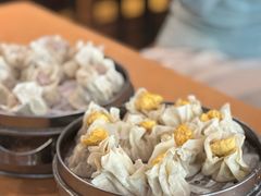 蛋黄鲜肉烧麦-真真鲜馄饨店(启蒙路店)