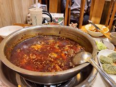 -肖肖酸萝卜鱼火锅(总店)