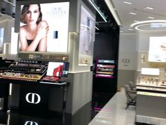 -Dior迪奥(上海世茂广场店)