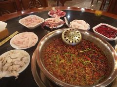 -九尺赵老四鲜鹅肠火锅