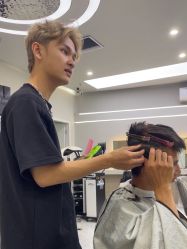 -苏豪路易士·嘉玛发廊