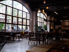 靠窗位-VESH COFFEE(定西路店)