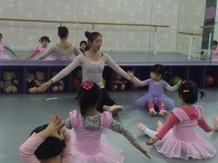 -Isee灰姑娘国际儿童艺术中心(BHGMall店)