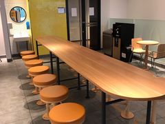 用餐区-麦当劳(普陀香溢花城店)