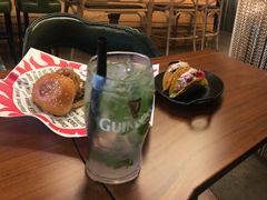 单层牛肉堡-黑角餐厅美式狂野Blackhorn(昌茂花园店)