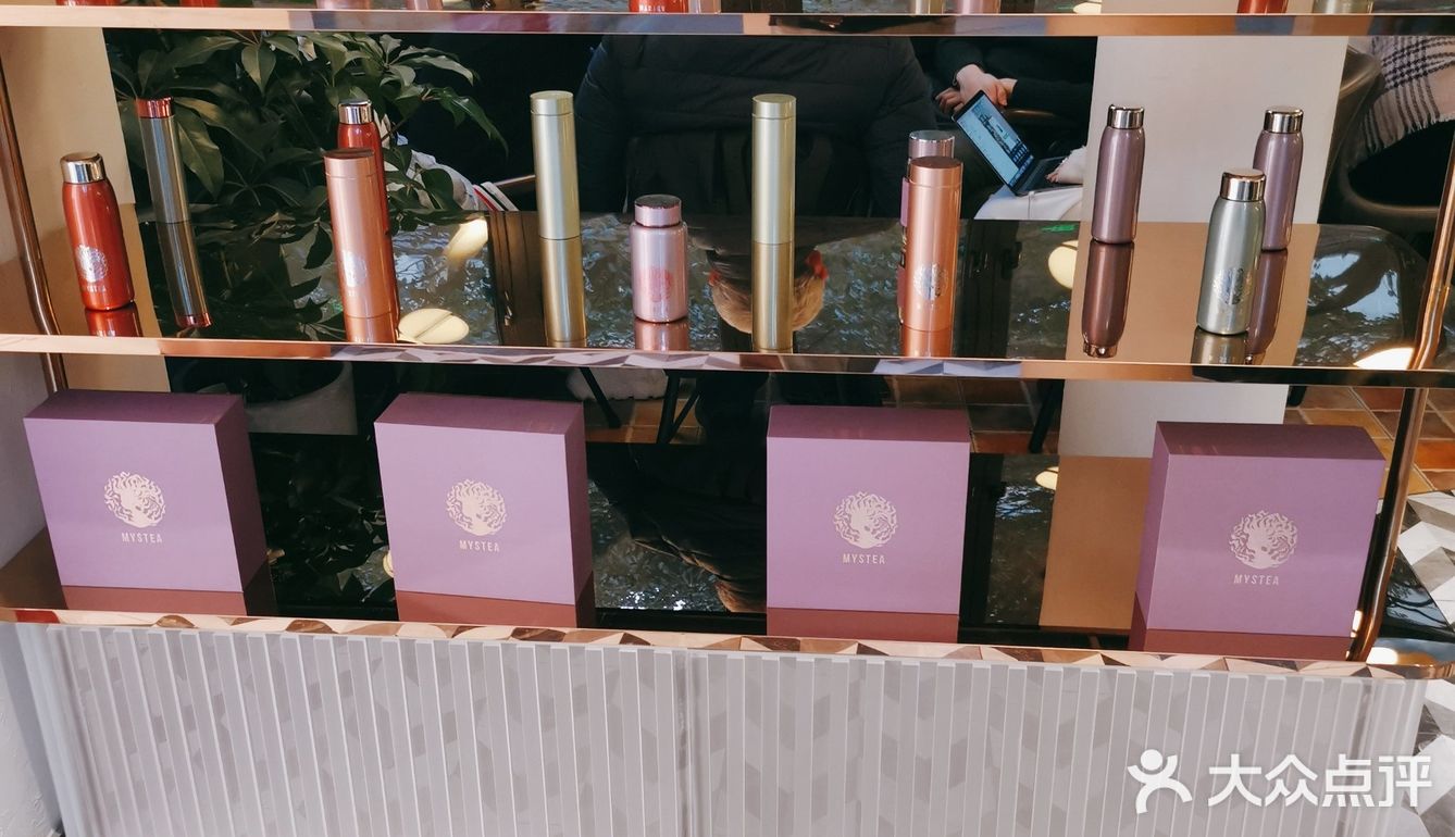    奶茶店也“玩火”[疑问]奶茶plus火锅，双倍的快落