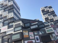 -资和信百货商场