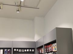 -Apple授权专营店(宝山万达店)
