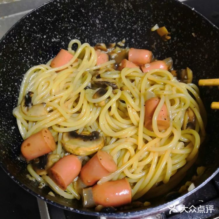 自制黑椒香肠蘑菇意大利面