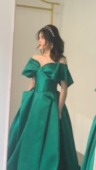 -艾米丽婚纱礼服